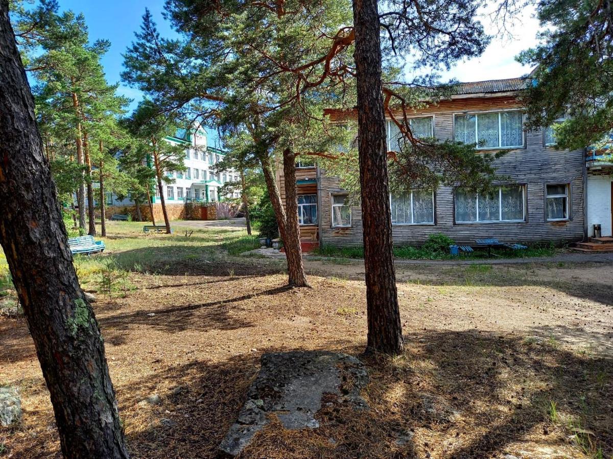 Гостевой Пансионат "Советский Союз" У Ербола Shchūchīnsk Buitenkant foto